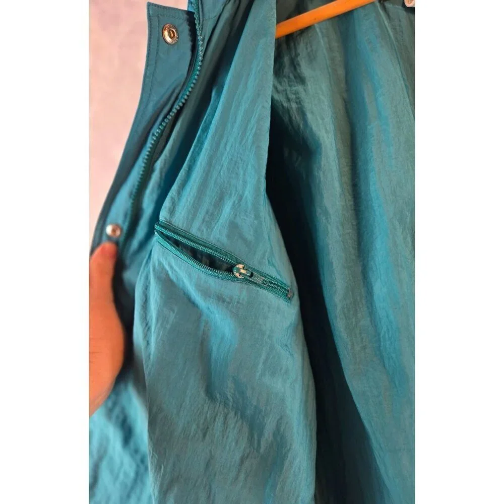 LL Bean Windbreaker Jacket Team M Ski Hidden Hood Pockets All Seasons Vtg Coat